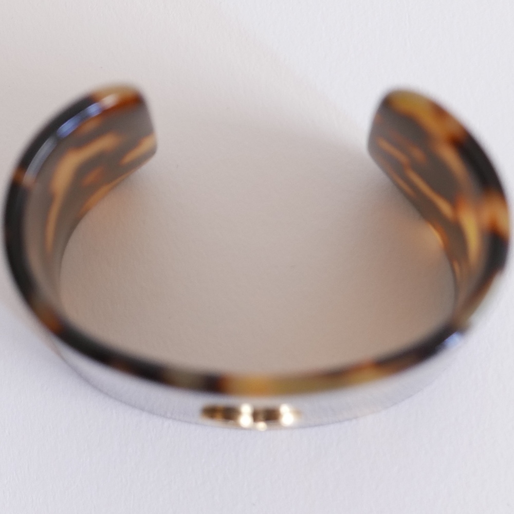 ESCADA Faux Tortoise Shell Cuff - Small - Picture 3 of 3